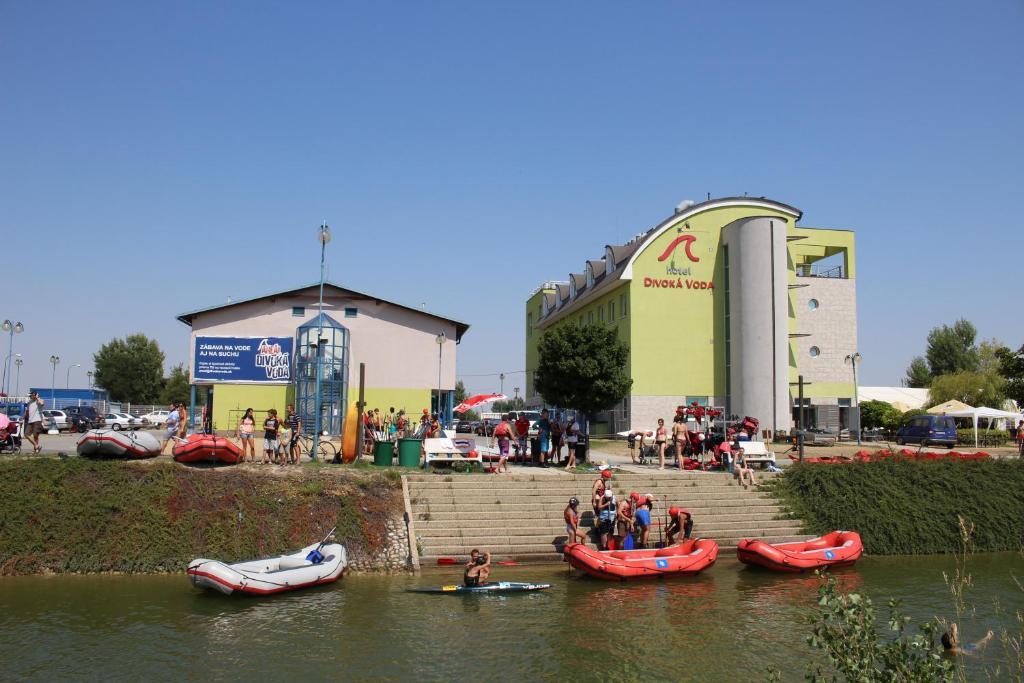 Hotel&Park Divoká Voda Bratislava Exterior foto